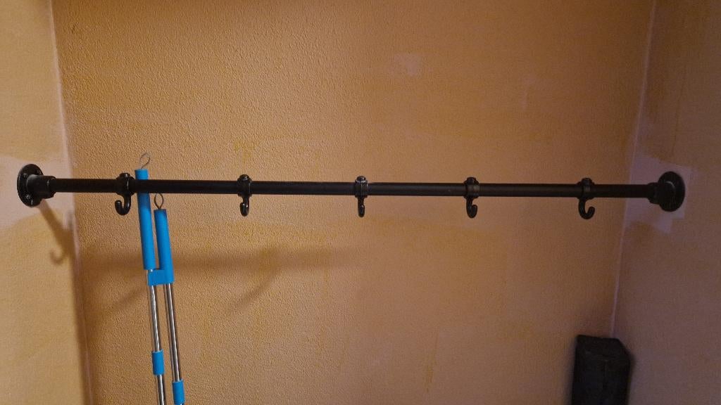 2x gratis kapstok, Gebruikt, 100 tot 150 cm, Metaal, Ophalen