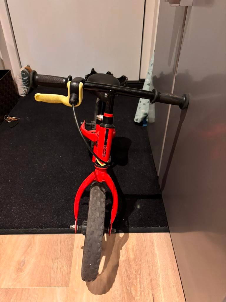 Loopfietsje B’TWIN, Fietsen en Brommers, Steps, Ophalen, Zo goed als nieuw, Gewone step