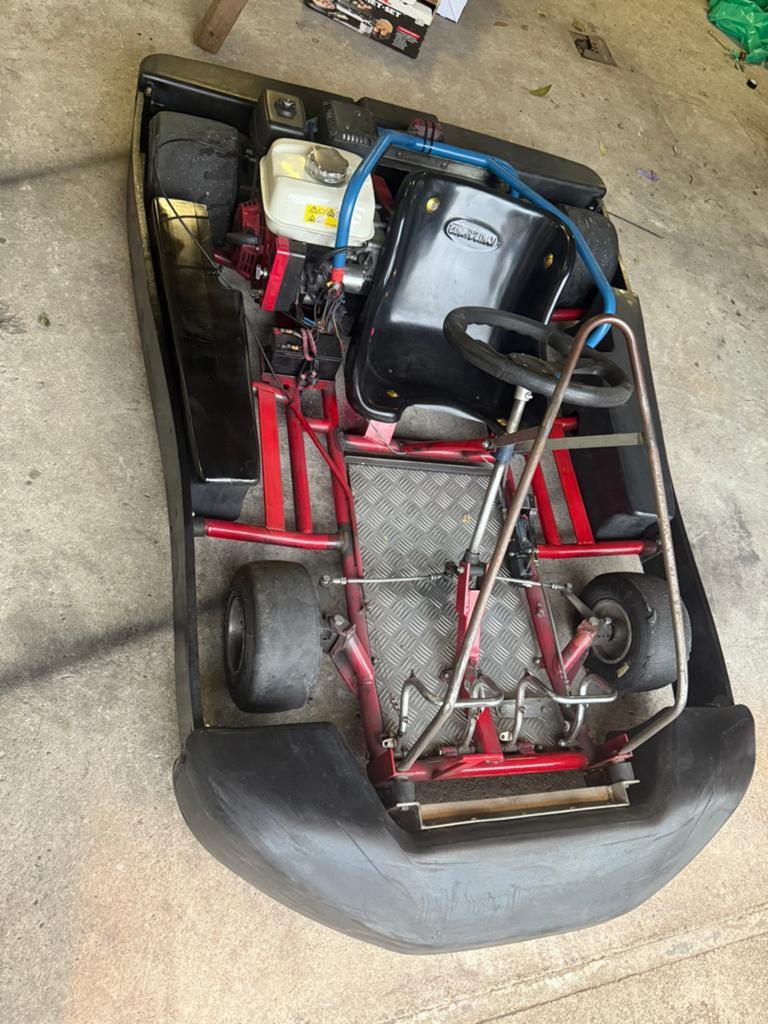 200CC honda kart 4T, Sport en Fitness, Karting, Ophalen of Verzenden, Zo goed als nieuw, Kart