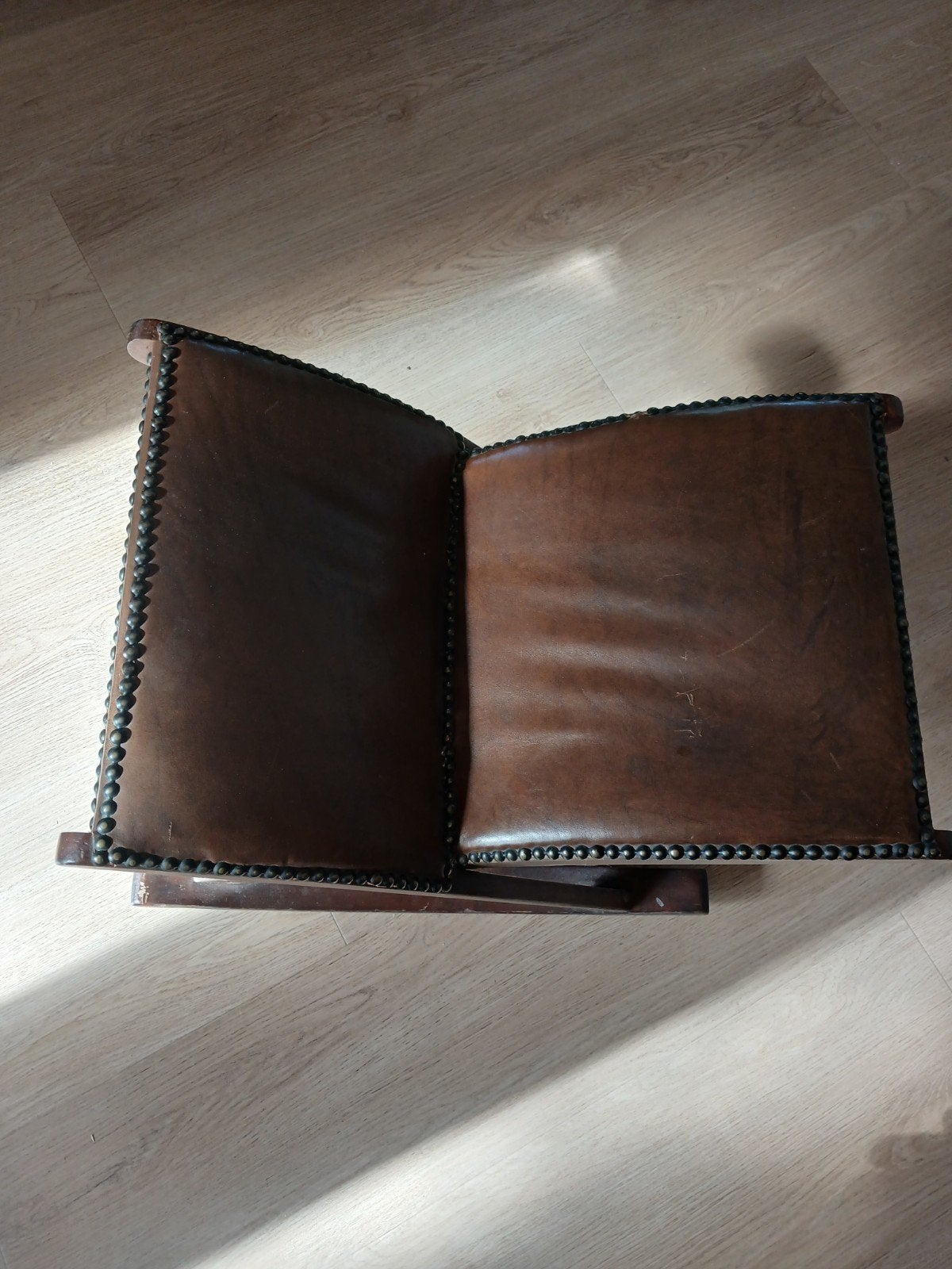 Antieke leren bidbank/voetenbankje met nageldetails, Antiek en Kunst, Ophalen of Verzenden