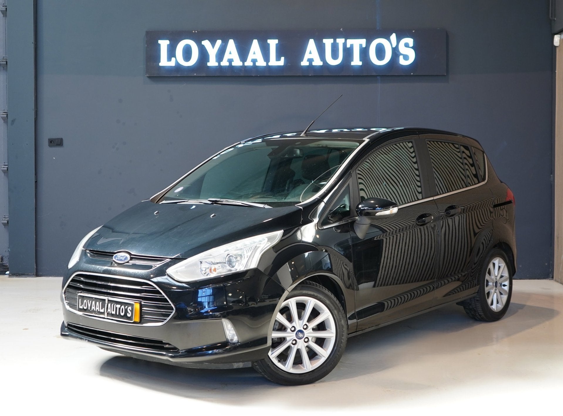 Ford B-Max 1.0 EcoBoost Titanium | TREKHAAK | CRUISE | AIRCO, Auto's, Voorwielaandrijving, Gebruikt, Zwart, Bedrijf