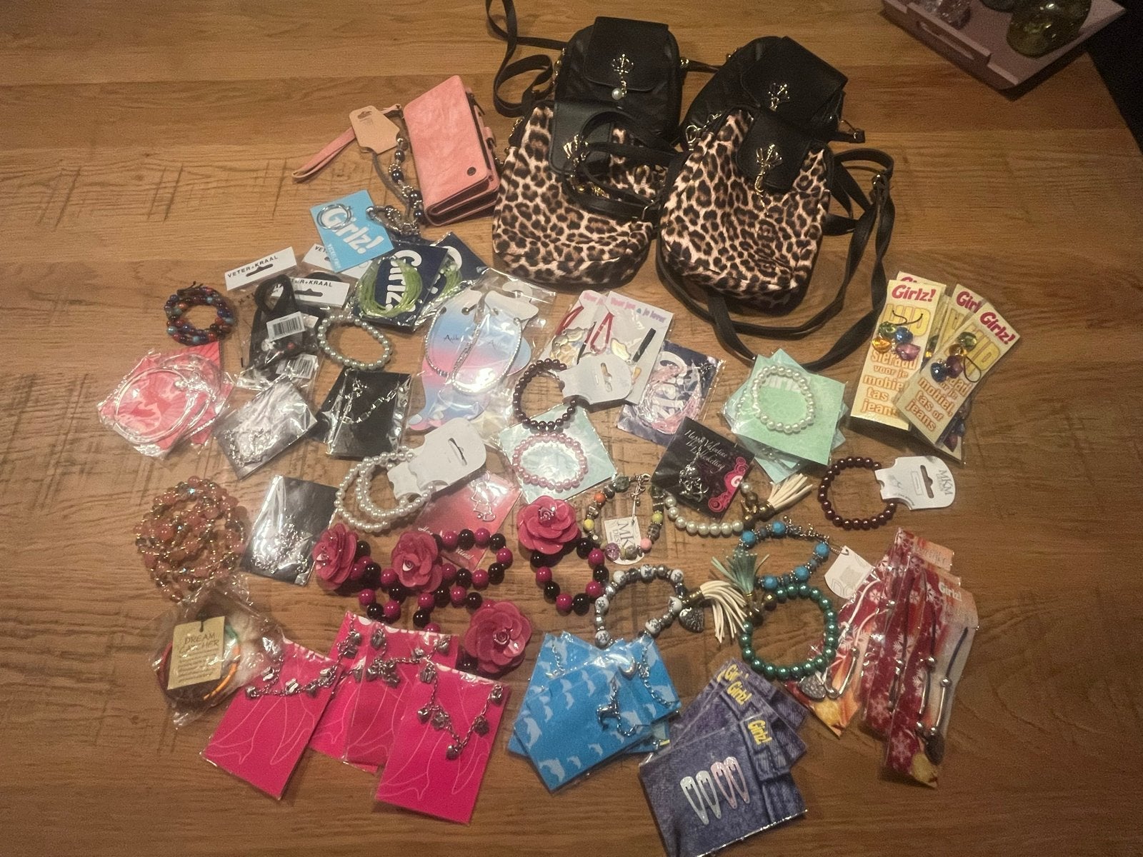 Grote partij sieraden en tassen, nieuw en zo goed als nieuw, Overige materialen, Overige kleuren, Nieuw, Ophalen of Verzenden