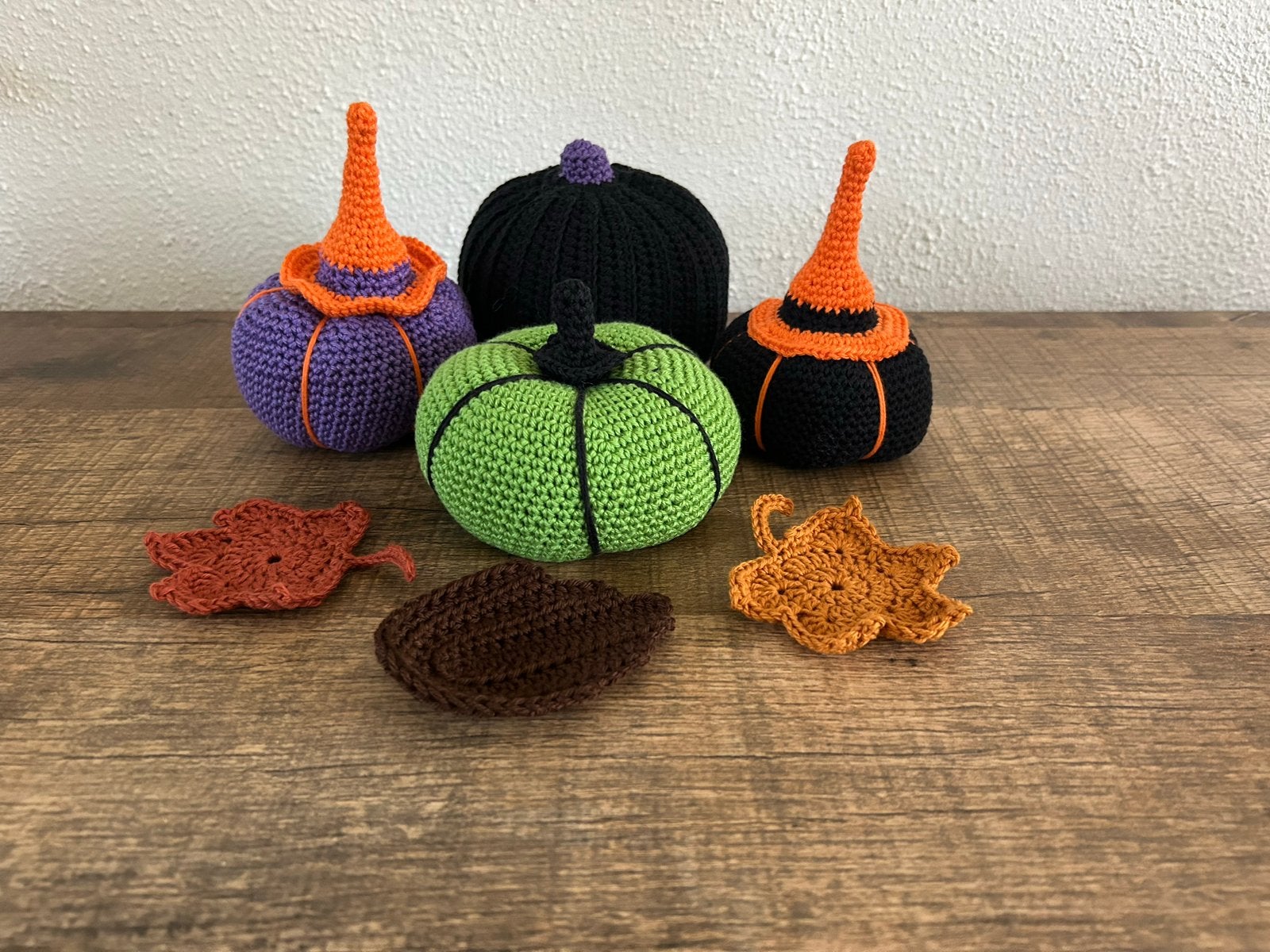 Gehaakte pompoenen en herfstbladeren - Nieuw, Hobby en Vrije tijd, Ophalen of Verzenden, Nieuw, Haken, Overige typen