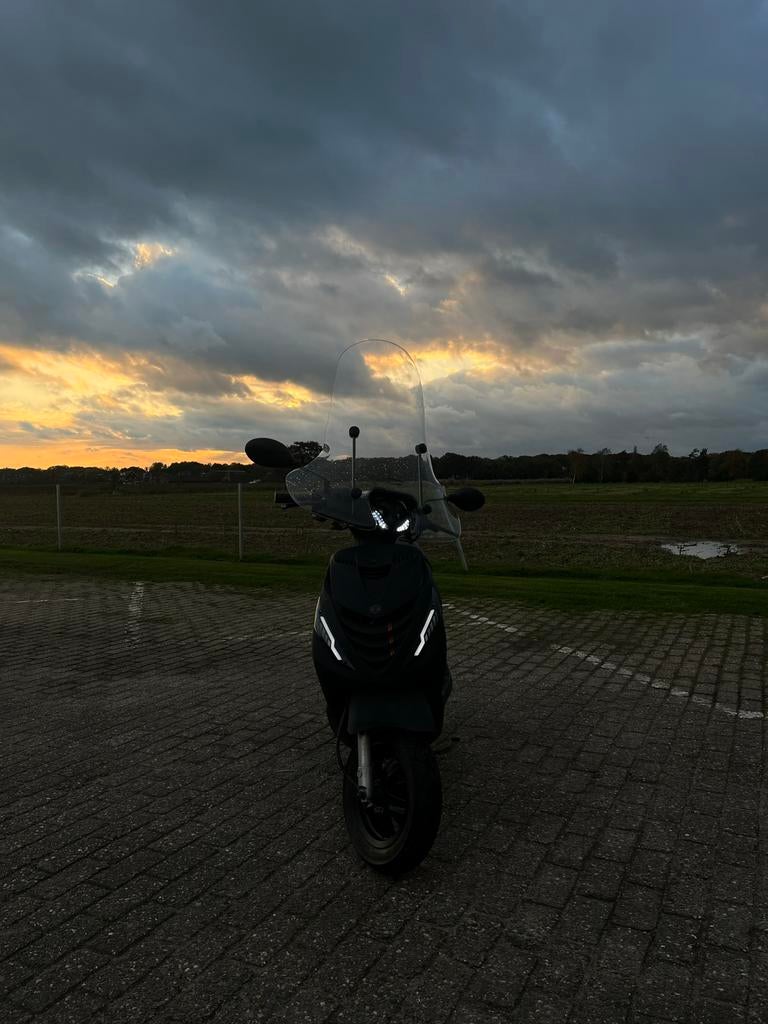 Piaggio Zip SP 4t 2016 (wok), Ophalen, Zip, Zo goed als nieuw, Benzine