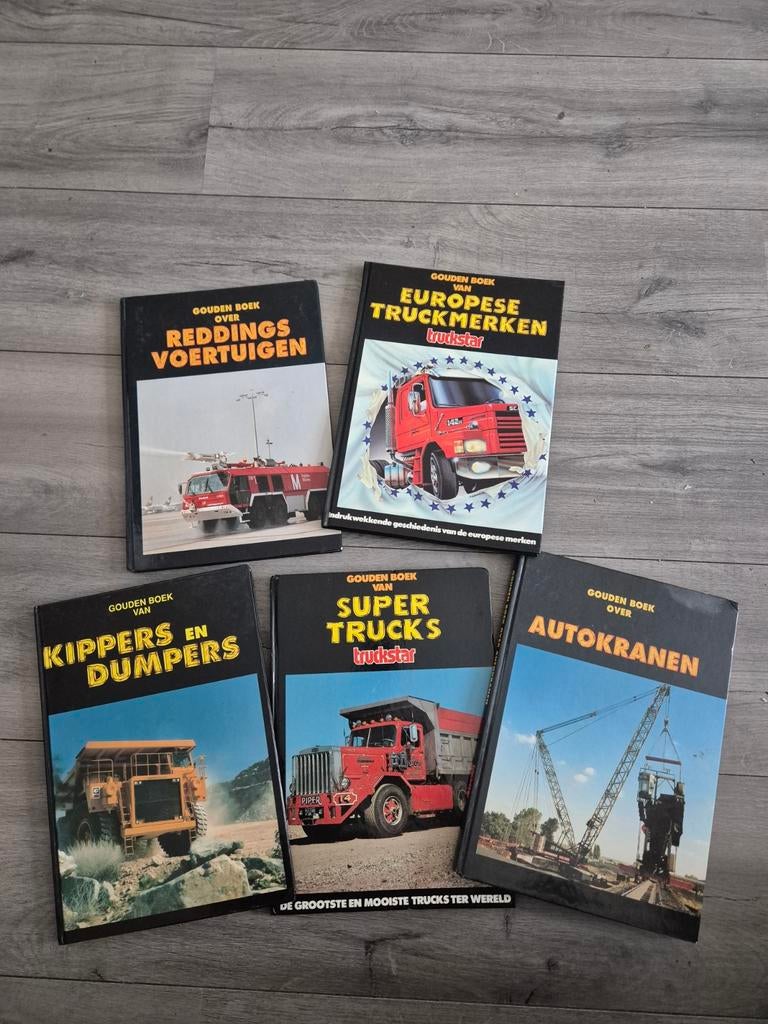 Gouden Boek van: Reddingvoertuigen, Kippen, Super Trucks, Ophalen of Verzenden, Gelezen