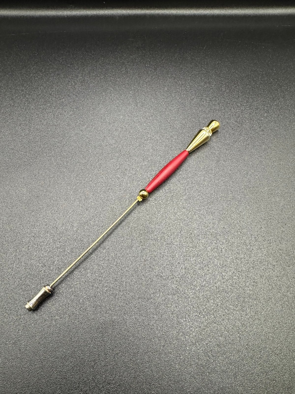 Vintage Hoedenspeld - Elegant Rood en Goud Design, Verzenden, Gebruikt