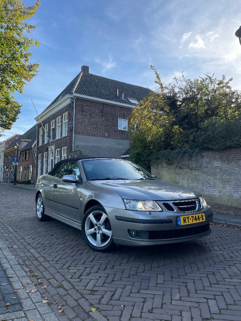 Saab 9-3 1.8 T Cabrio Vector | 226.000KM | Automaat | Hirsch, Auto's, 1998 cc, Zwart, Cabriolet, 4 stoelen