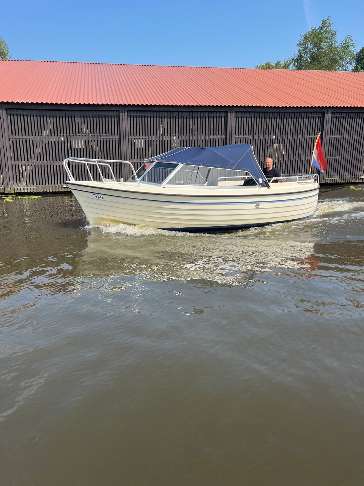 Diana 610  unieke, ruime motorsloep, Weekender, Binnenboordmotor, 85 cm, 1 m