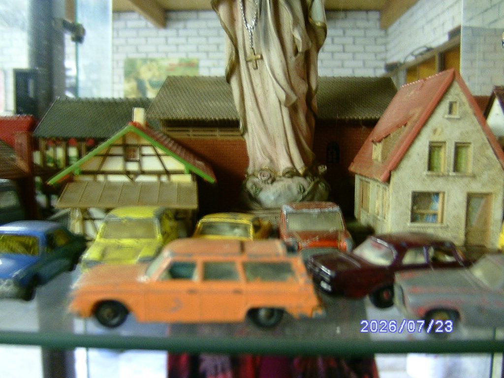 Inhoud kast auto trein huis spoorbaan tractor vintage, Ophalen of Verzenden, Gebruikt