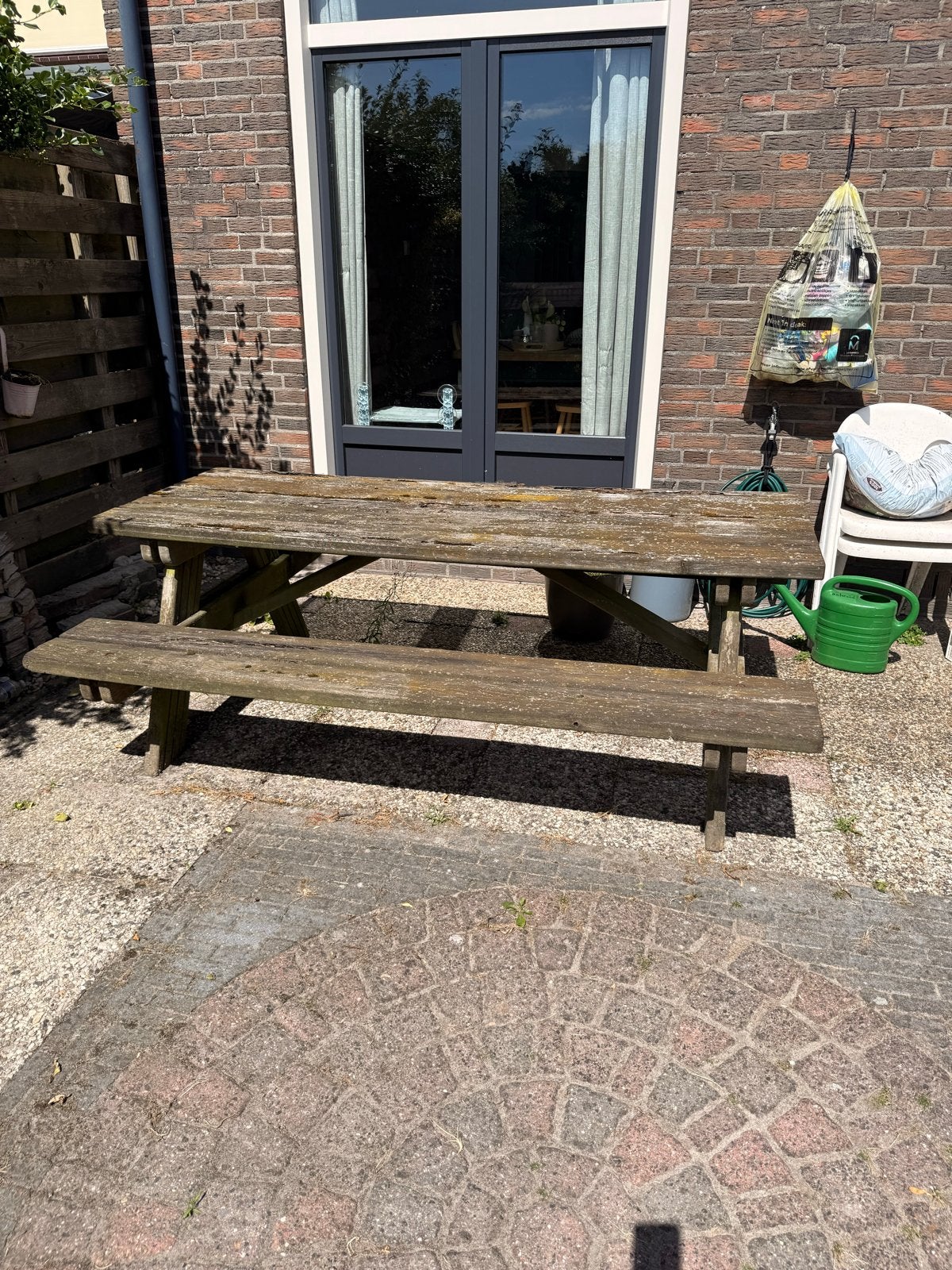 Gratis: Robuuste picknicktafel 2m x 1.44m - Opknapper, Ophalen, Gebruikt, Rechthoekig, Hout