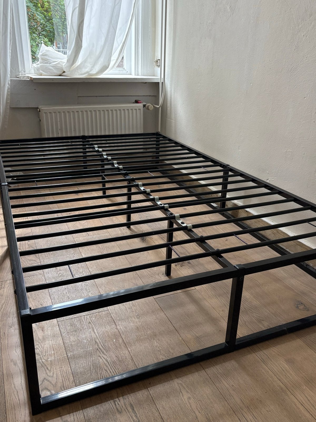 Zwart metalen bedframe 120x200 cm, Huis en Inrichting, Slaapkamer | Bedden, Ophalen, Gebruikt, Zwart, Twijfelaar