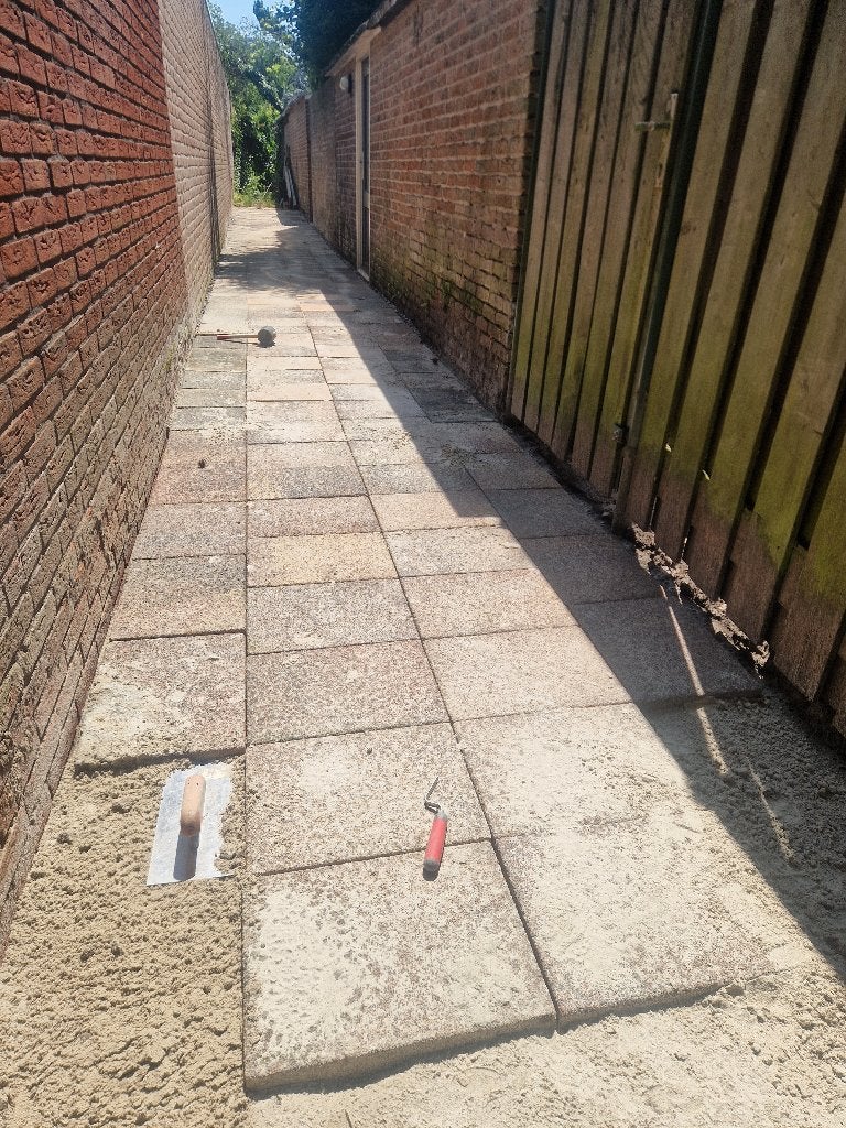 Tuinman stratenmaker landscaper, Garantie, Tuinonderhoud of Snoeiwerk