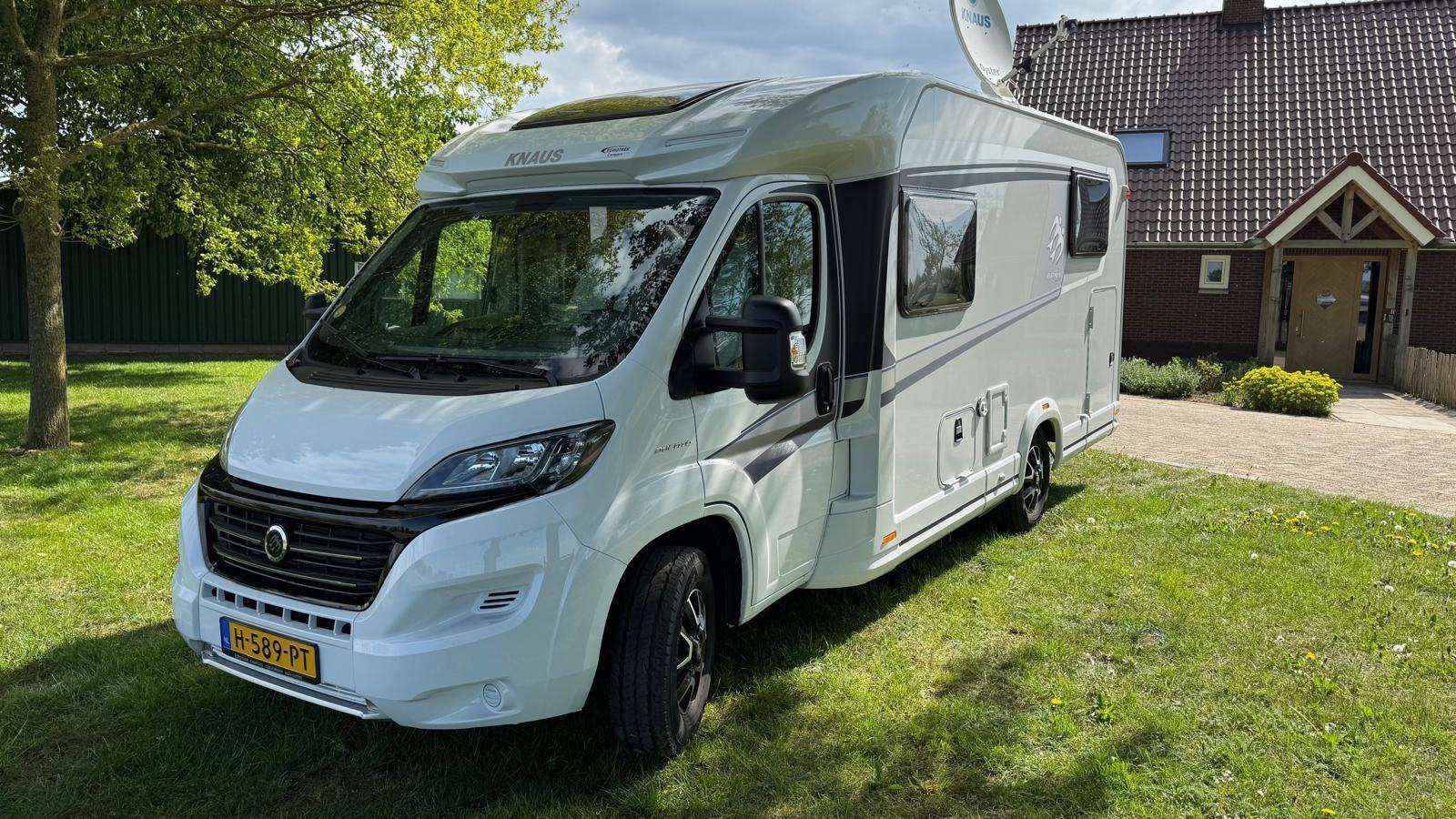 Caravans And Camping Knaus