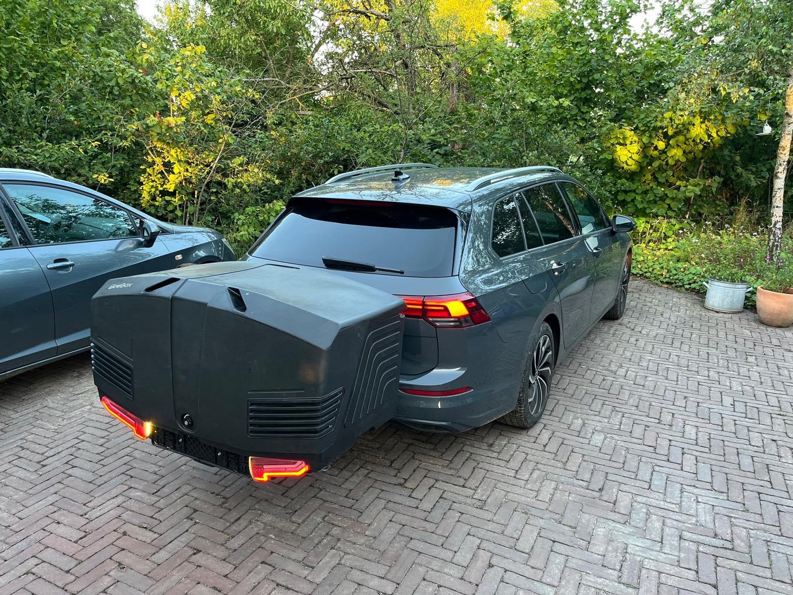 Towbox V3 trekhaakkoffer te huur 400L, Auto diversen, Ophalen, Zo goed als nieuw