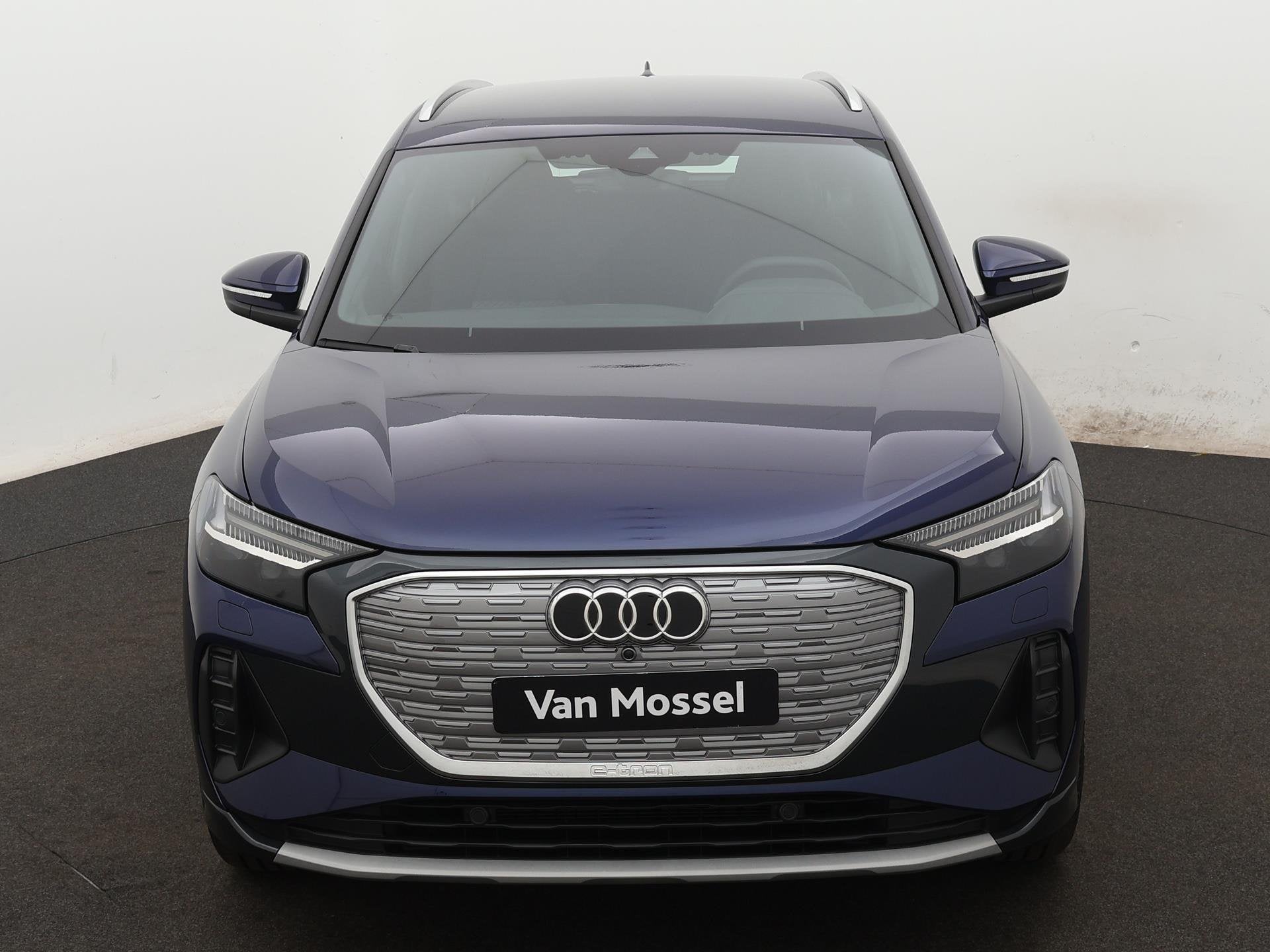 Audi Q4 e-tron 40 Advanced edition 82 kWh 204 PK | Navigatie, Auto's, 12 maanden, Gebruikt, Zwart, Blauw