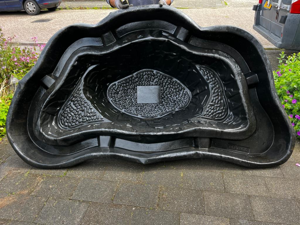 Sierlijk gevormde vijverbak, Tuin en Terras, Ophalen, Gebruikt, Vijverbak
