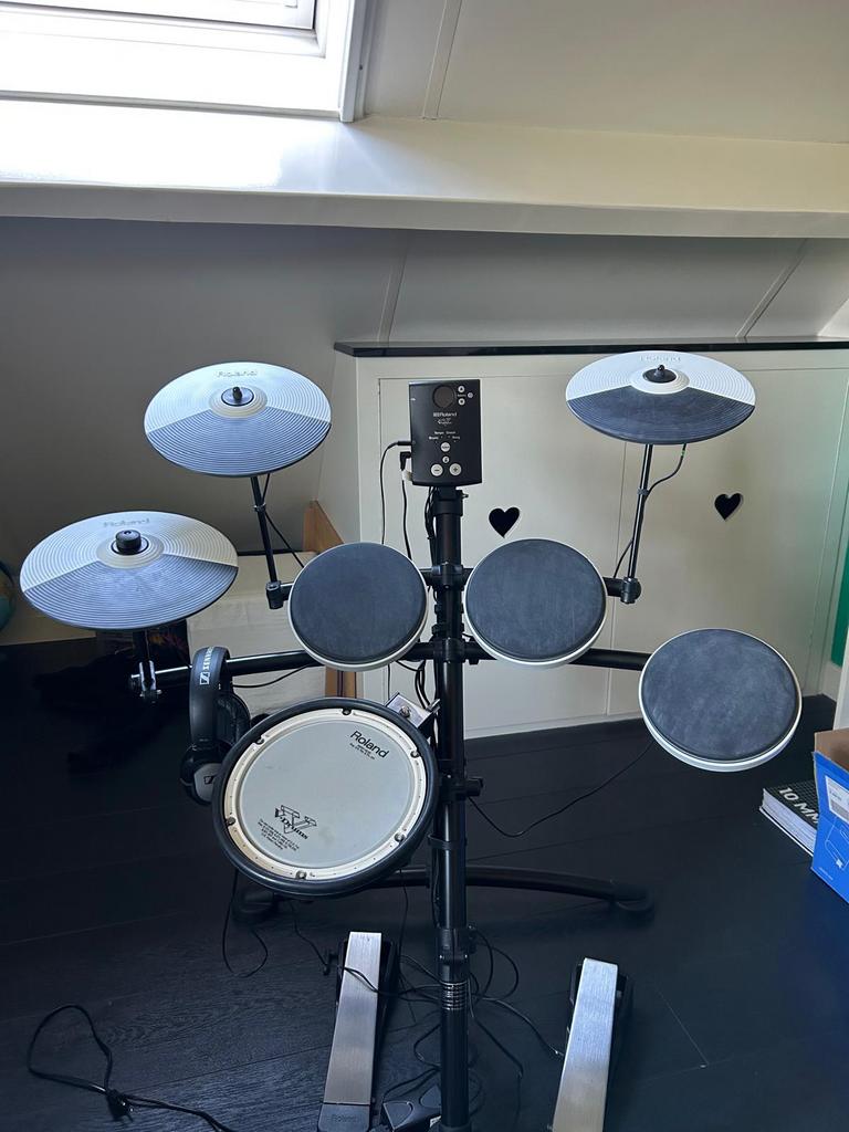 Roland elektronisch drumstel, Muziek en Instrumenten, Drumstellen en Slagwerk, Zo goed als nieuw, Roland, Elektronisch, Ophalen