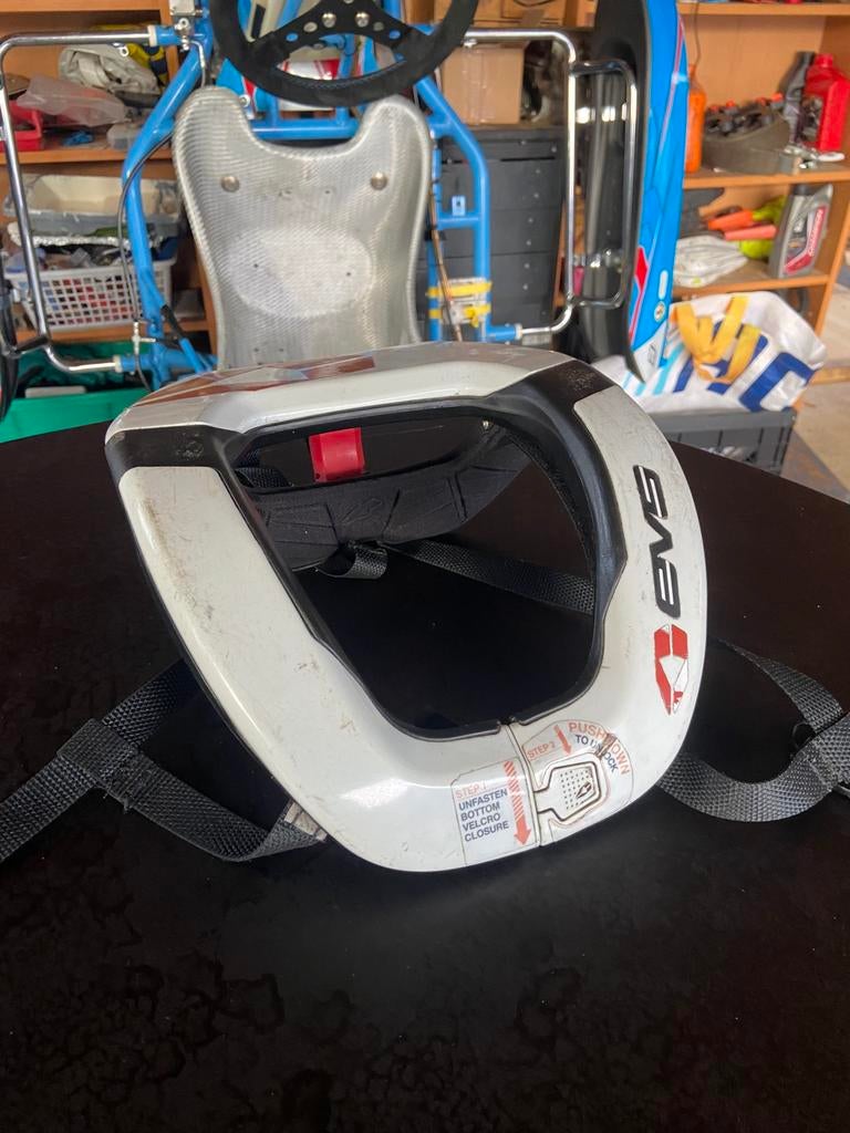 Kart nekbeschermer, Sport en Fitness, Karting, Gebruikt, Kleding of Schoenen, Ophalen
