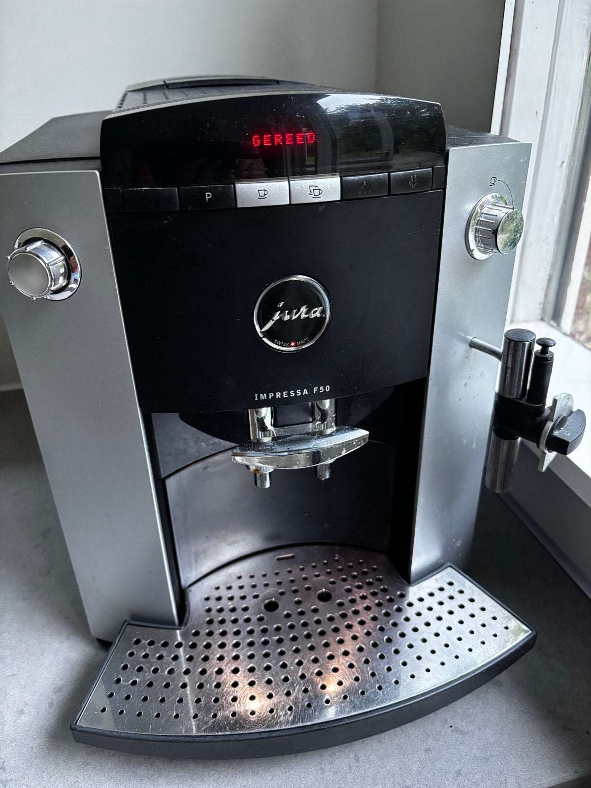 Jura Impressa F50 Espressoapparaat - Onderhoud nodig, Ophalen, Niet werkend, Espresso apparaat, Koffiebonen