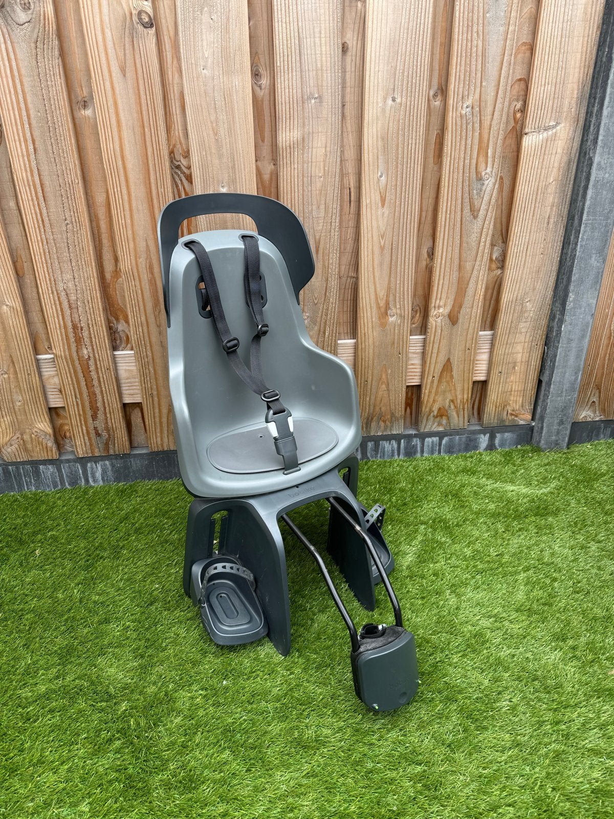 Bobike Fietszitje Achter - Grijs, Fietsen en Brommers, Fietsaccessoires | Fietsstoeltjes, Ophalen, Achterzitje, 9 t/m 18 kg, Gebruikt
