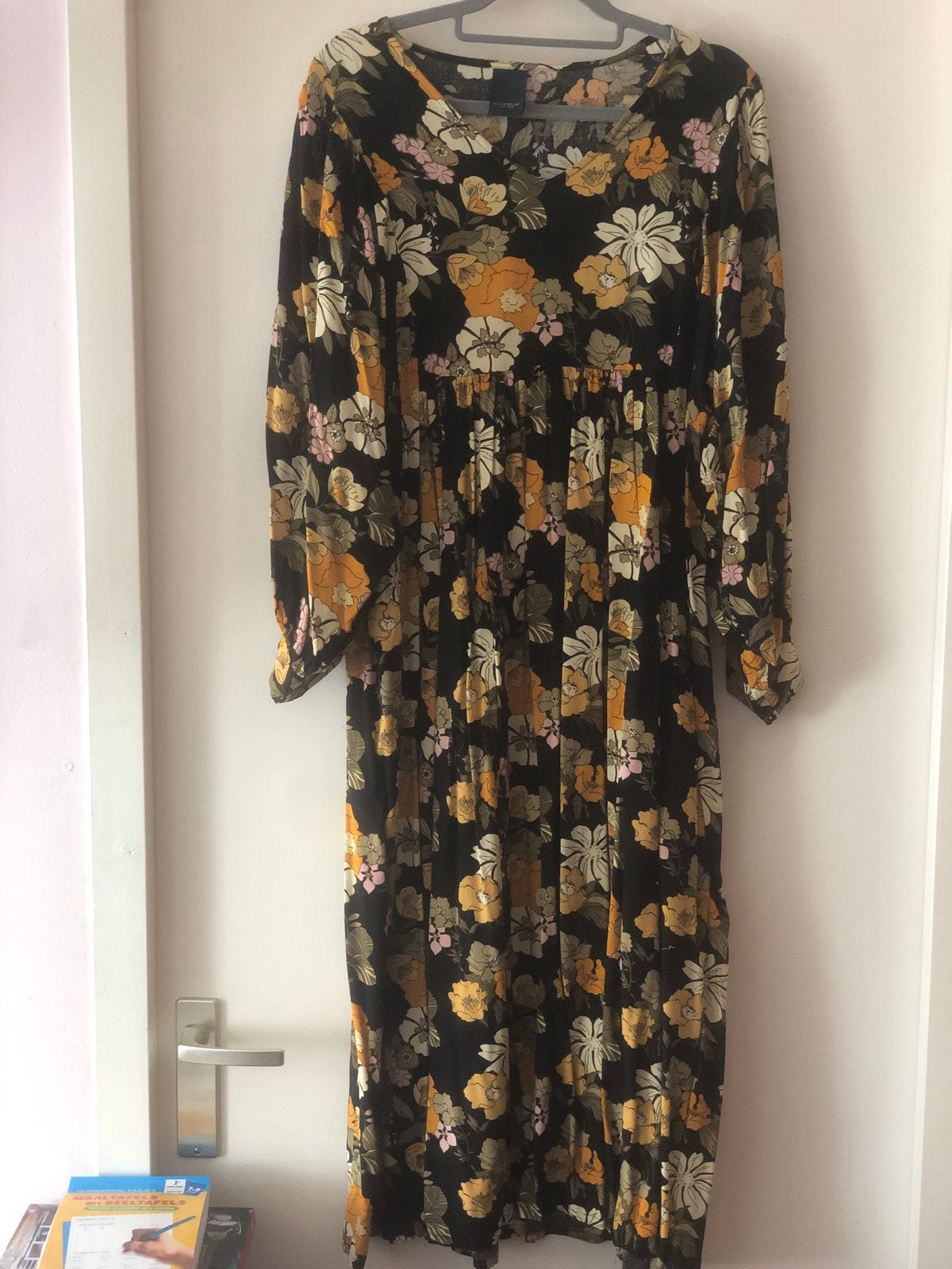 Nieuwe Luxzuz Jurk met Bloemenprint, Kleding | Dames, Overige kleuren, Maat 42/44 (L), Nieuw, Ophalen of Verzenden
