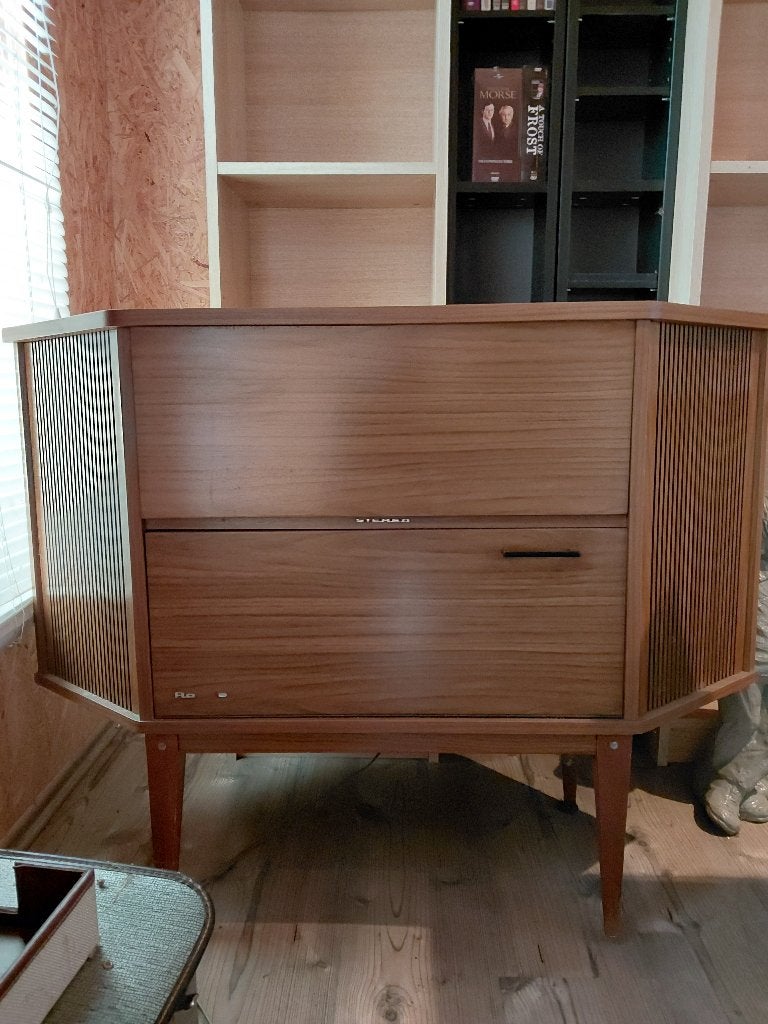 Nostalgisch radiomeubel, Ophalen