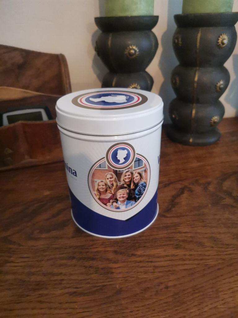 Wilhelmina Pepermunt Blik met Koninklijke Familie, Ophalen of Verzenden