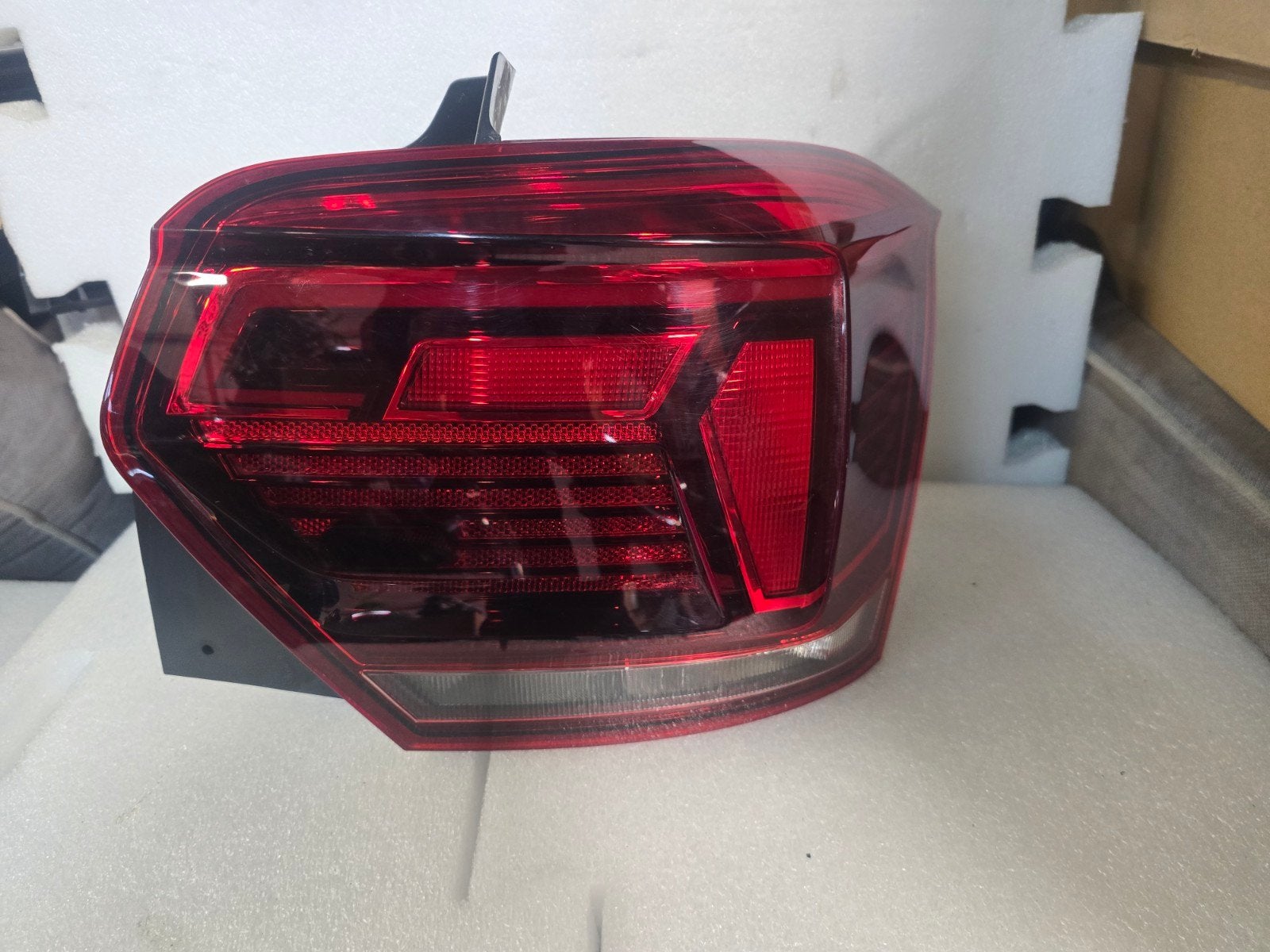 Achterlicht Led rechts VW Polo 2G bj 2017-2021, Auto-onderdelen, Gebruikt, Volkswagen, Wolfsburg, Ophalen of Verzenden
