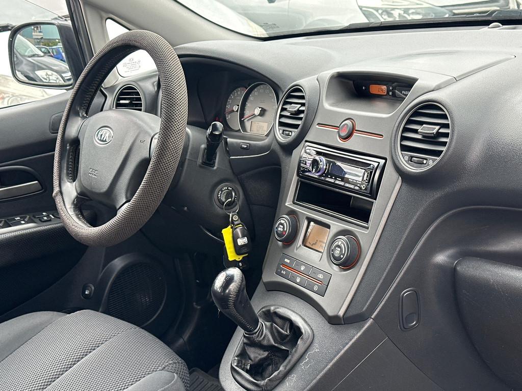 Kia Carens 2.0 CVVT X-ecutive Airco Nieuw apk Trekhaak PDC, Voorwielaandrijving, 1998 cc, Stof, Gebruikt