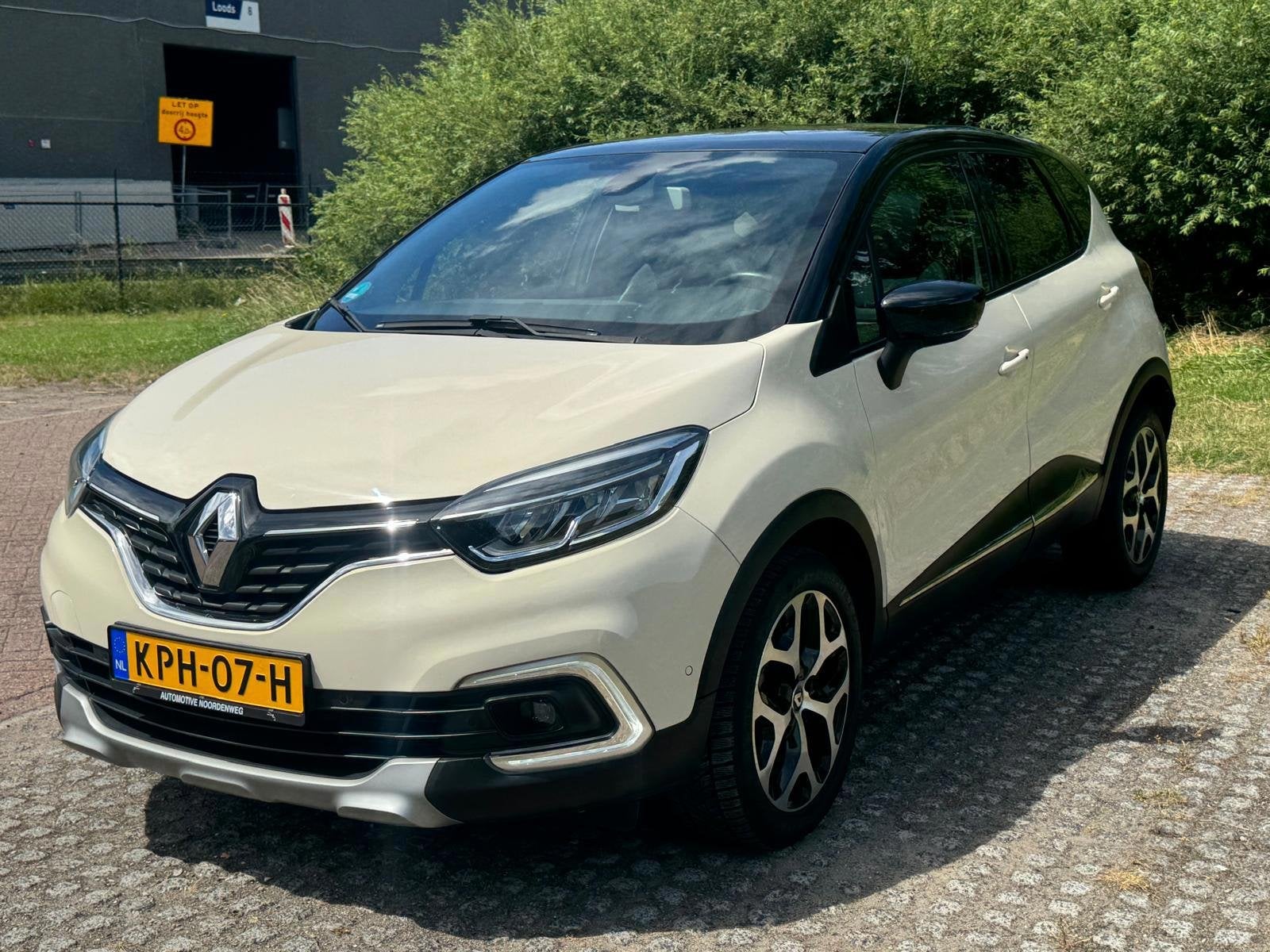 Renault CAPTUR AUTOMAAT / 1E EIGENAAR / NIEUWSTAAT !, Automatische klimaatregeling, Gebruikt, 4 cilinders, Bruin