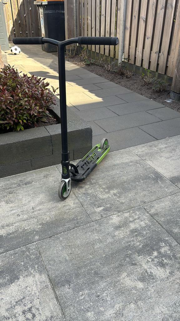 Stuntstep plus helm, Fietsen en Brommers, Steps, Ophalen, Overige typen