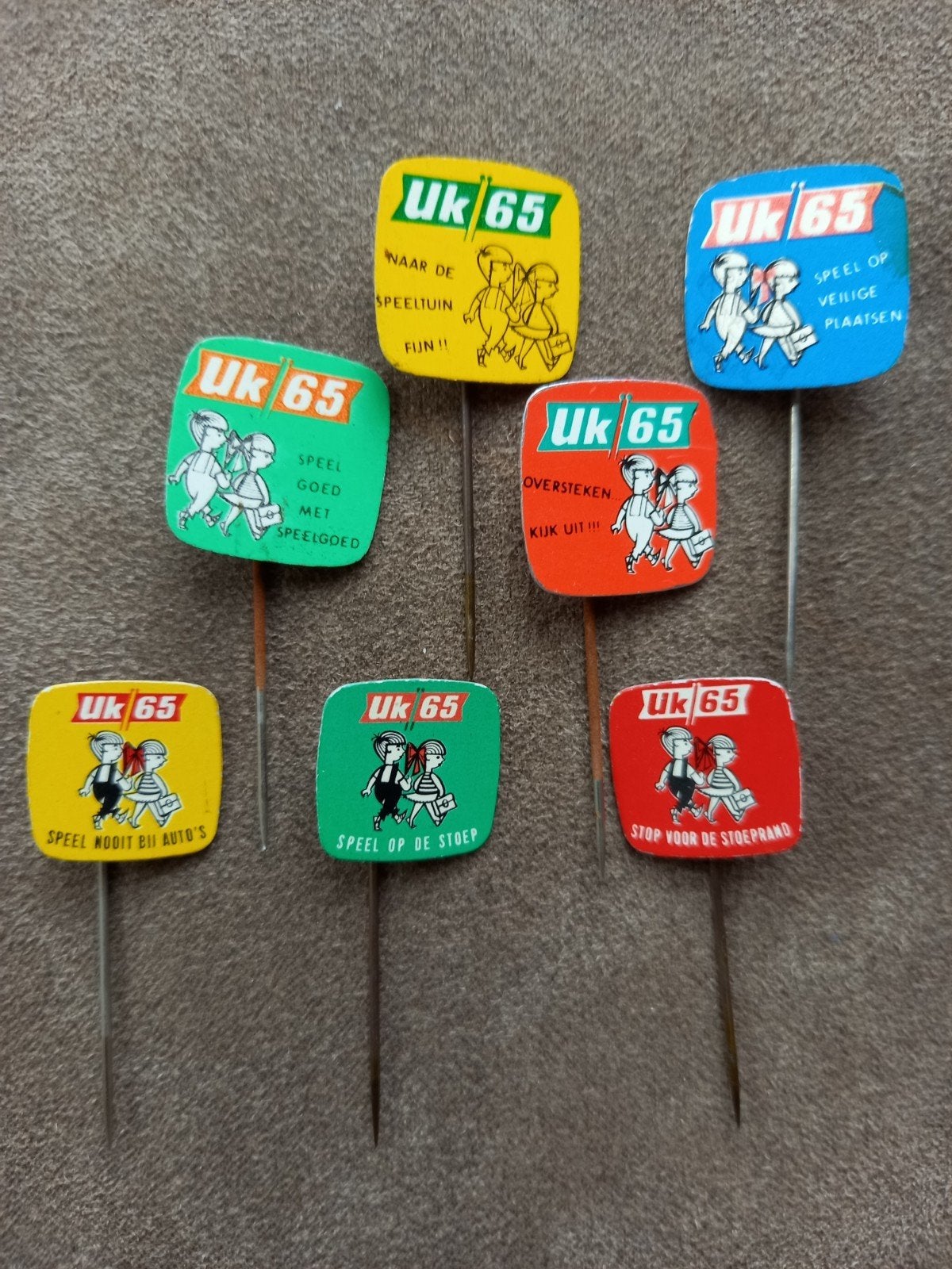 Speldjes Uk 65, Ophalen of Verzenden, Gebruikt