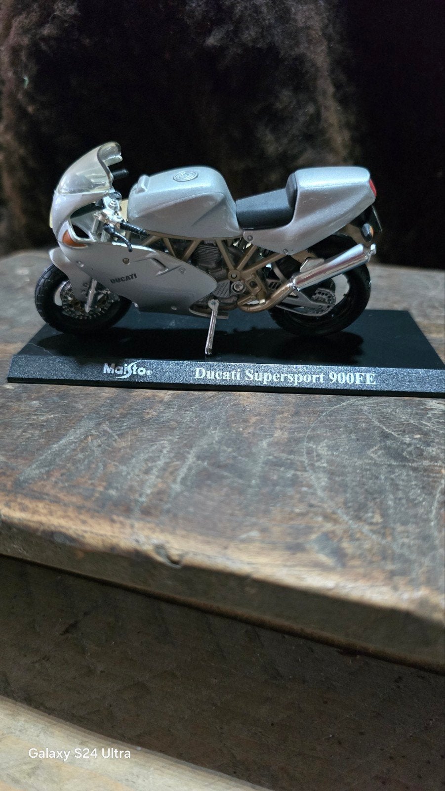 B7 > Ducati Supersport 900FE (Final Edition),, Hobby en Vrije tijd, Modelbouw | Overige, Ophalen of Verzenden, Groter dan 1:32