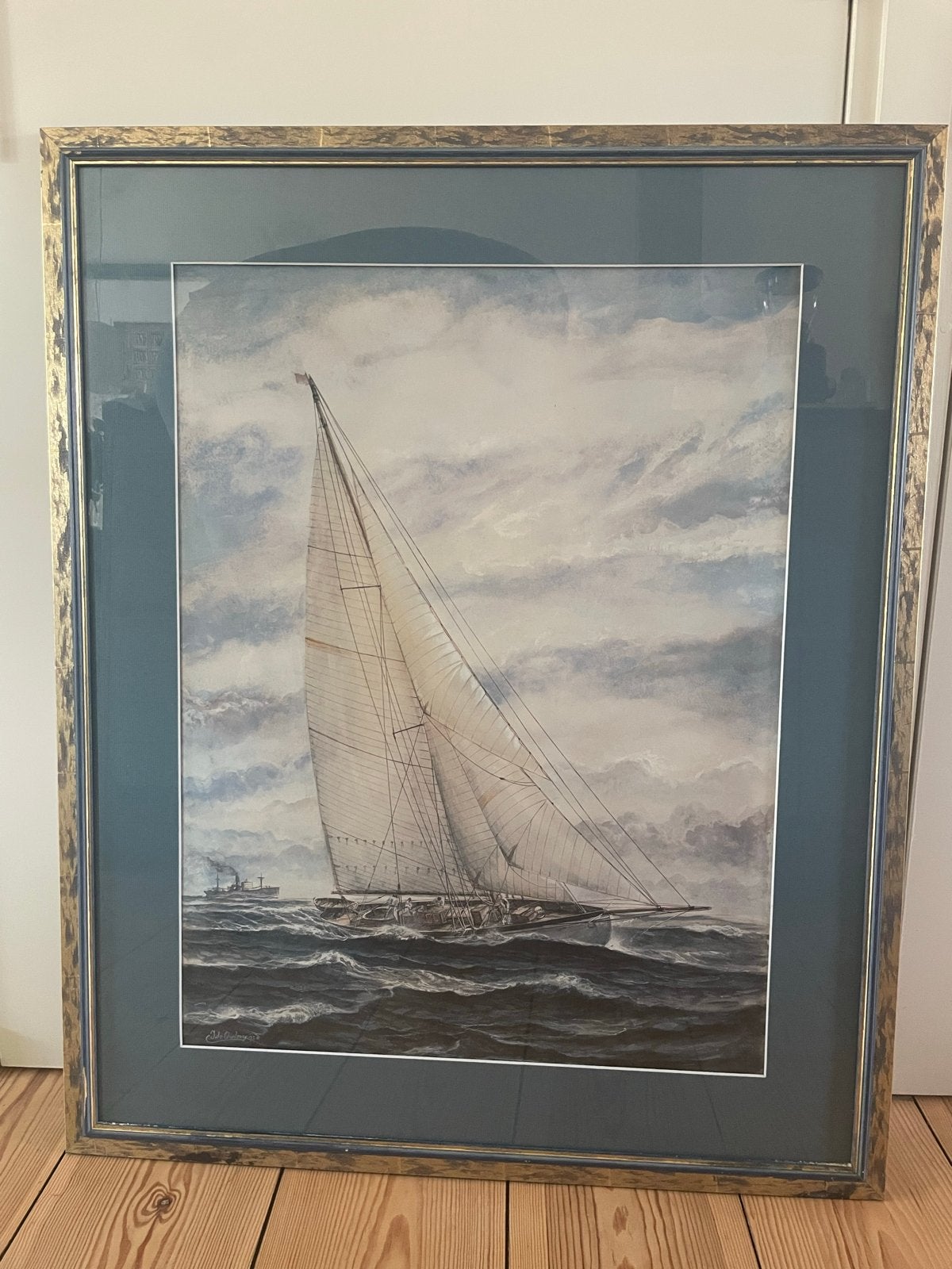 Schilderij/poster van een zeilboot op woelige zee, Antiek en Kunst, Maritiem / water, Realistisch, Ophalen of Verzenden, Gesigneerd
