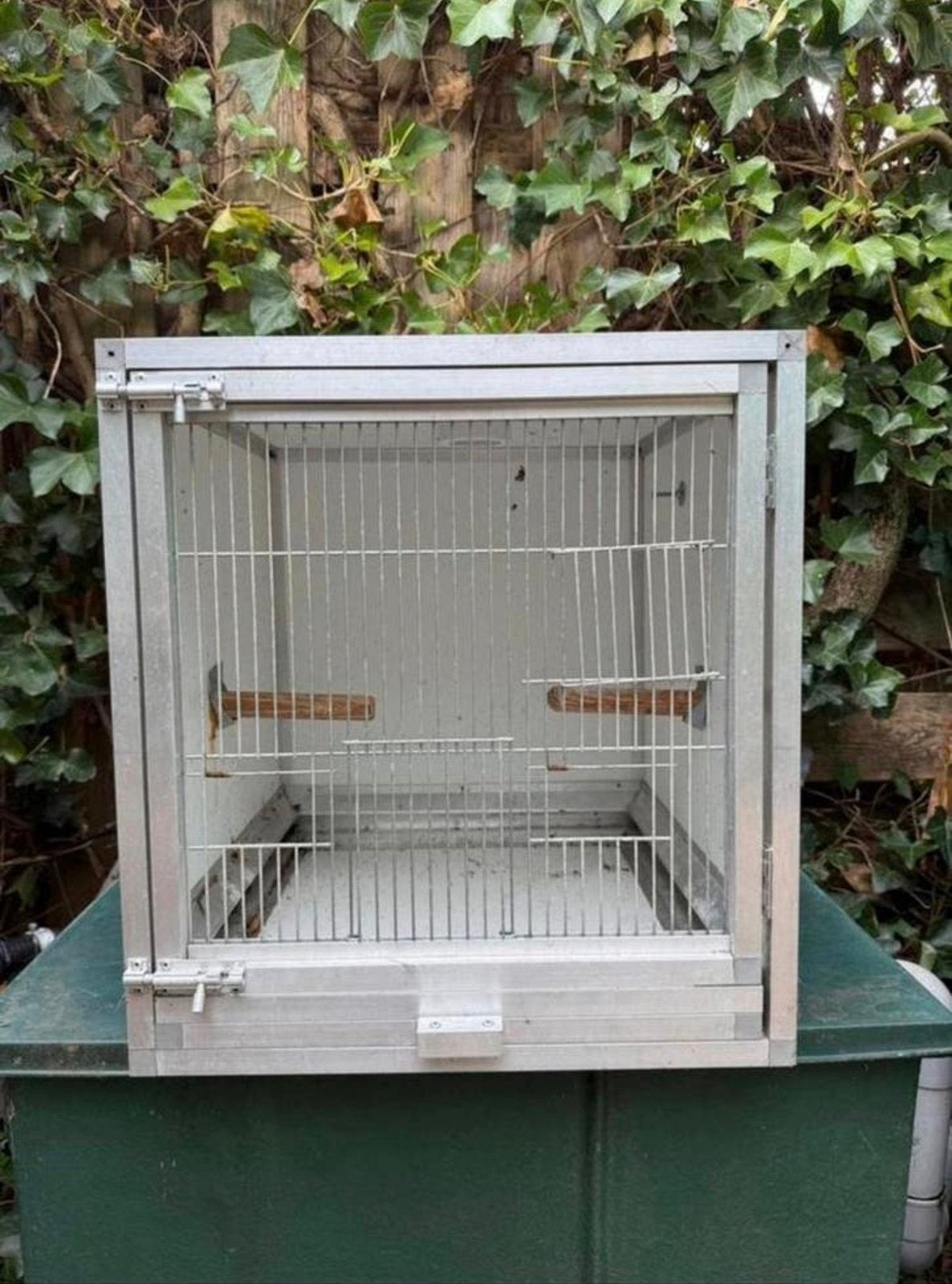 Aluminium broed/reiskooi, Ophalen, Zo goed als nieuw, Aluminium, Broedkooi of Kweekkooi