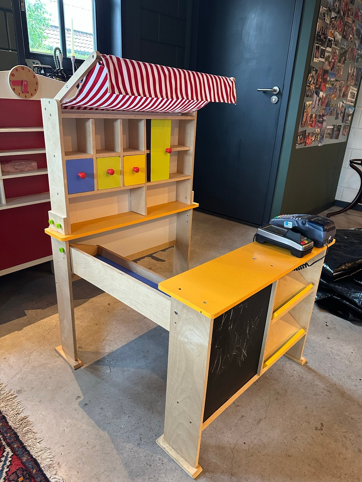 TEAB Houten winkeltje/marktkraam met pinautomaat, Ophalen, Gebruikt, Knutselen