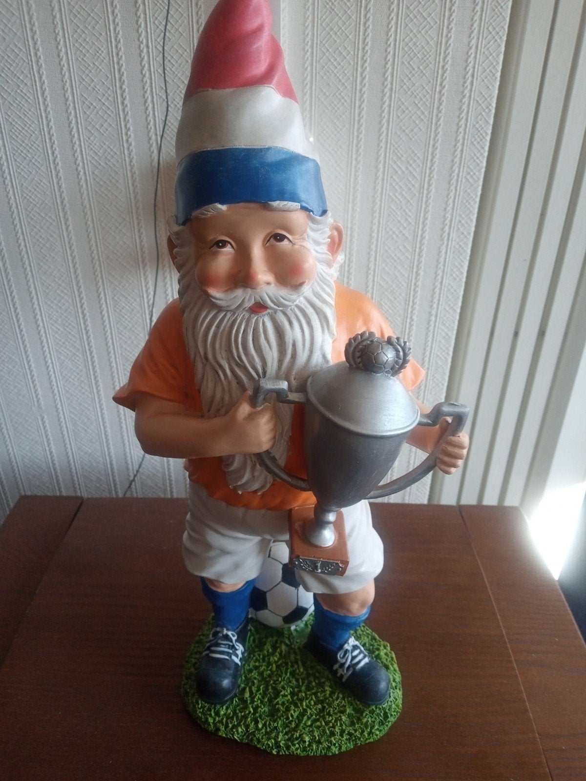 TWEE VROLIJKE KABOUTERS, Ophalen, Kunststof