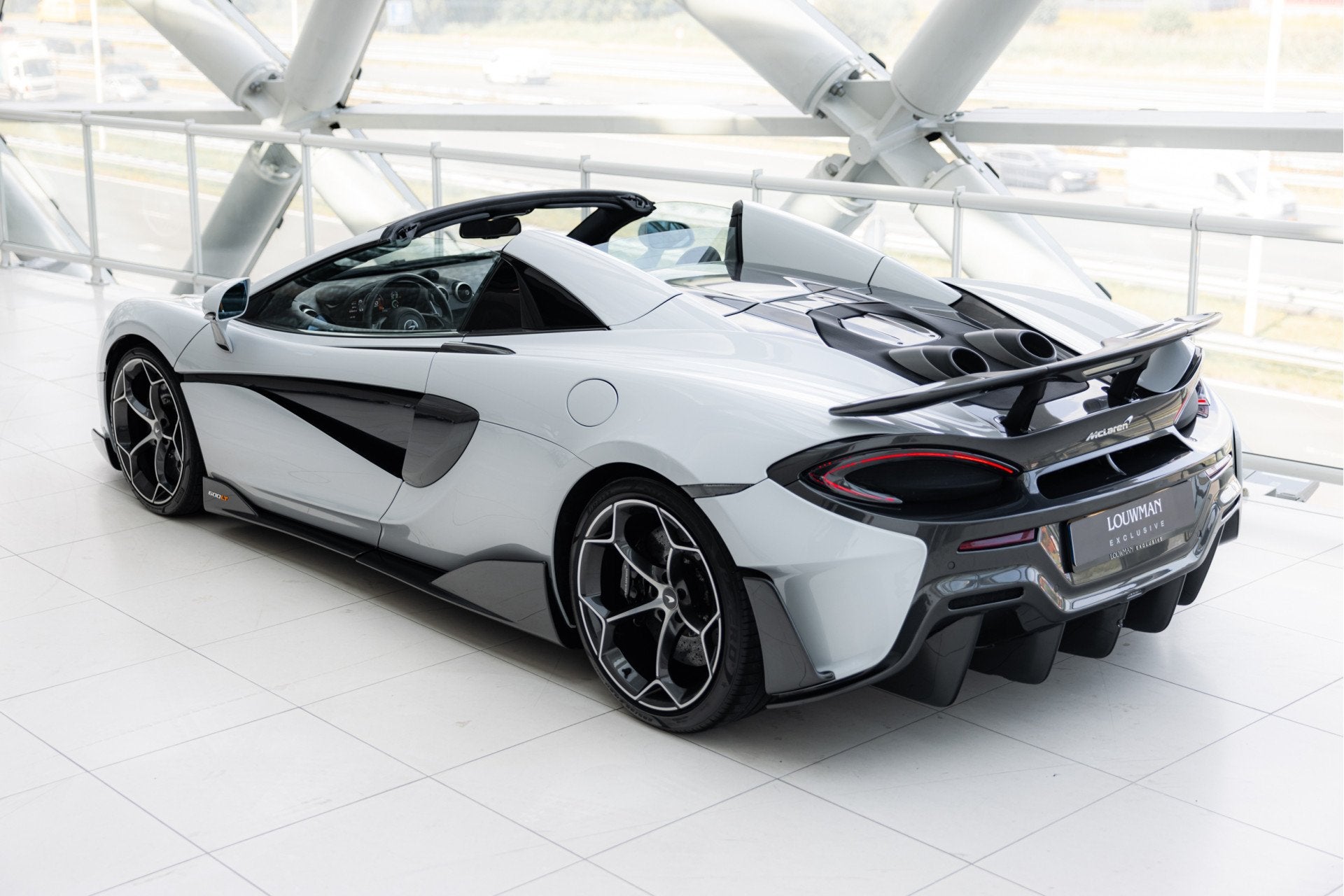 McLaren 600LT Spider 3.8 V8 | MSO Cirrus Grey | Noselift |, Auto's, McLaren, Automaat, Achterwielaandrijving, Gebruikt, Cabriolet
