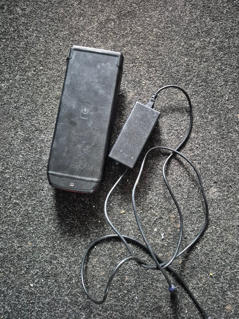 Accu plus lader Sparta / Batavus, Fietsen en Brommers, Fietsaccessoires | Fietsaccu's, Ophalen, Gebruikt