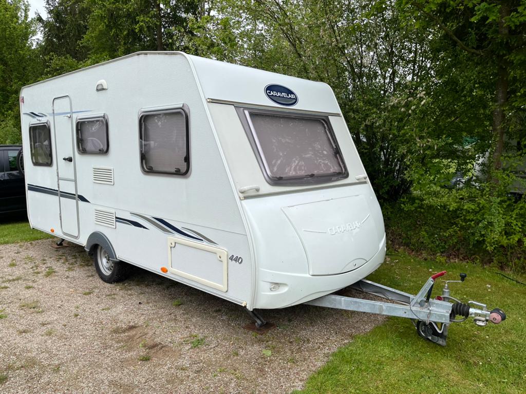 Caravelair 440. (voortent en luifel), Vast bed, Luifel, Treinzit, 750 - 1000 kg