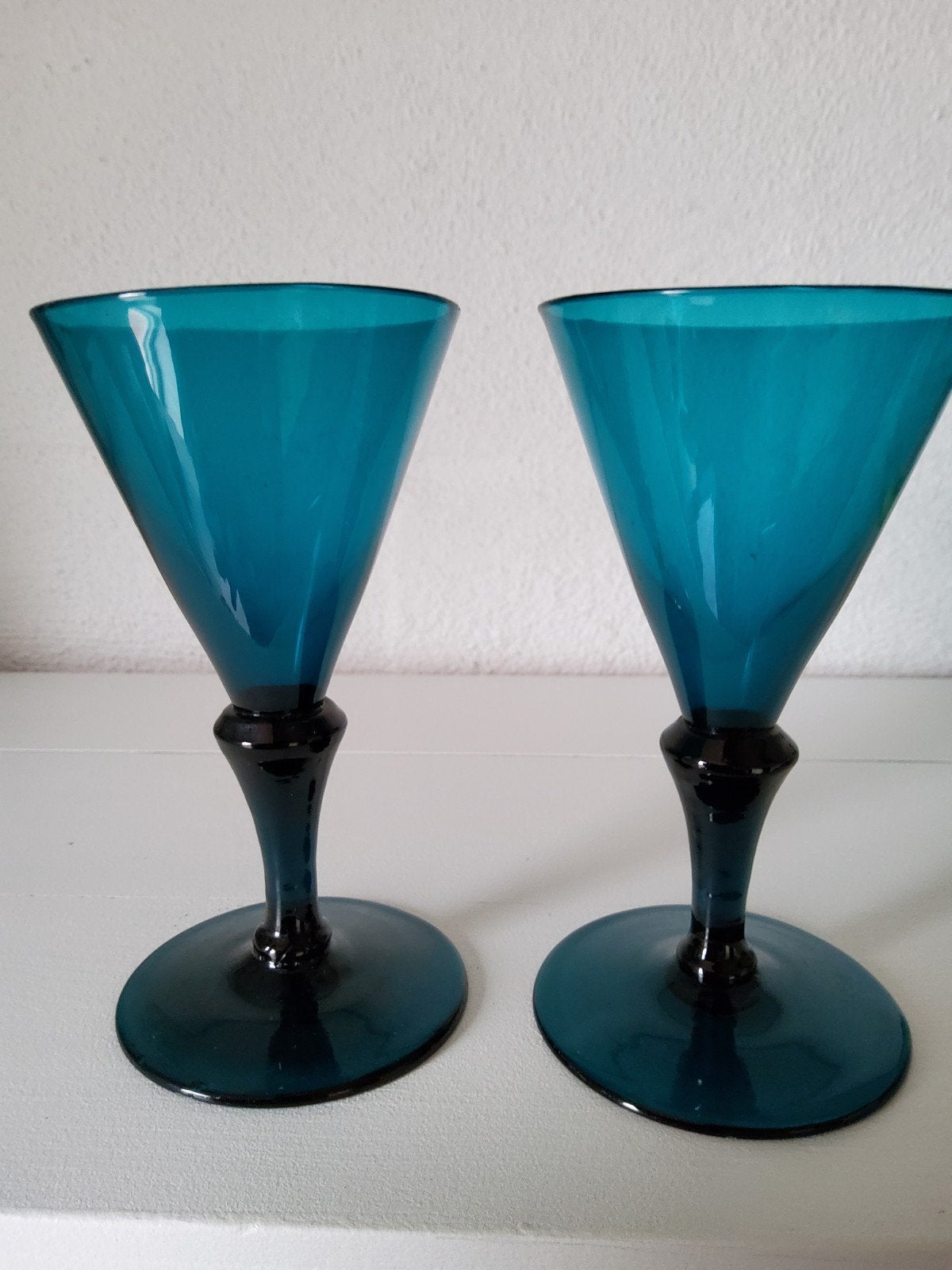 Set van 2 antiek blauwe glazen, Ophalen of Verzenden