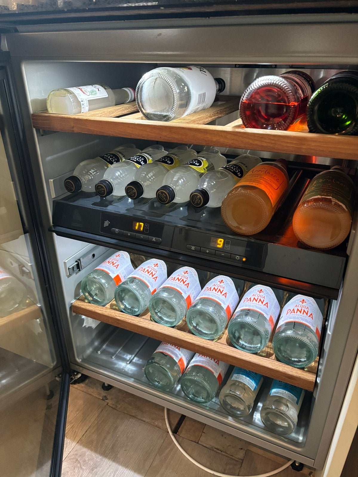 Miele wijnkoelkast wijnklimaatkast, Witgoed en Apparatuur, 200 liter of meer, Ophalen of Verzenden, Zo goed als nieuw, Zonder vriesvak