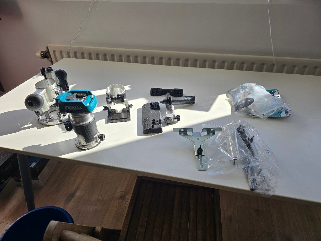 Makita DRT50ZJX9 18V Boven- en Kantenfrees (Body in Mbox), Ophalen, Kantenfrees, Accu, Nieuw