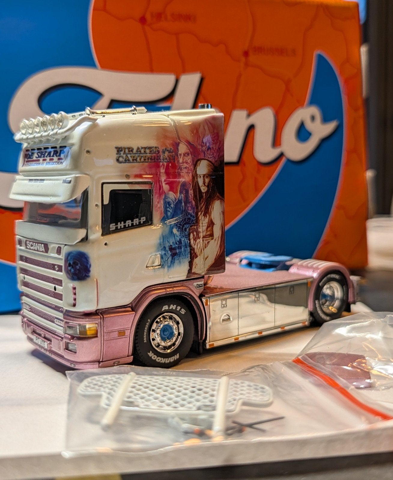 Tekno Joe Sharp 4 Serie, Hobby en Vrije tijd, Ophalen of Verzenden, Zo goed als nieuw, Bus of Vrachtwagen, Tekno