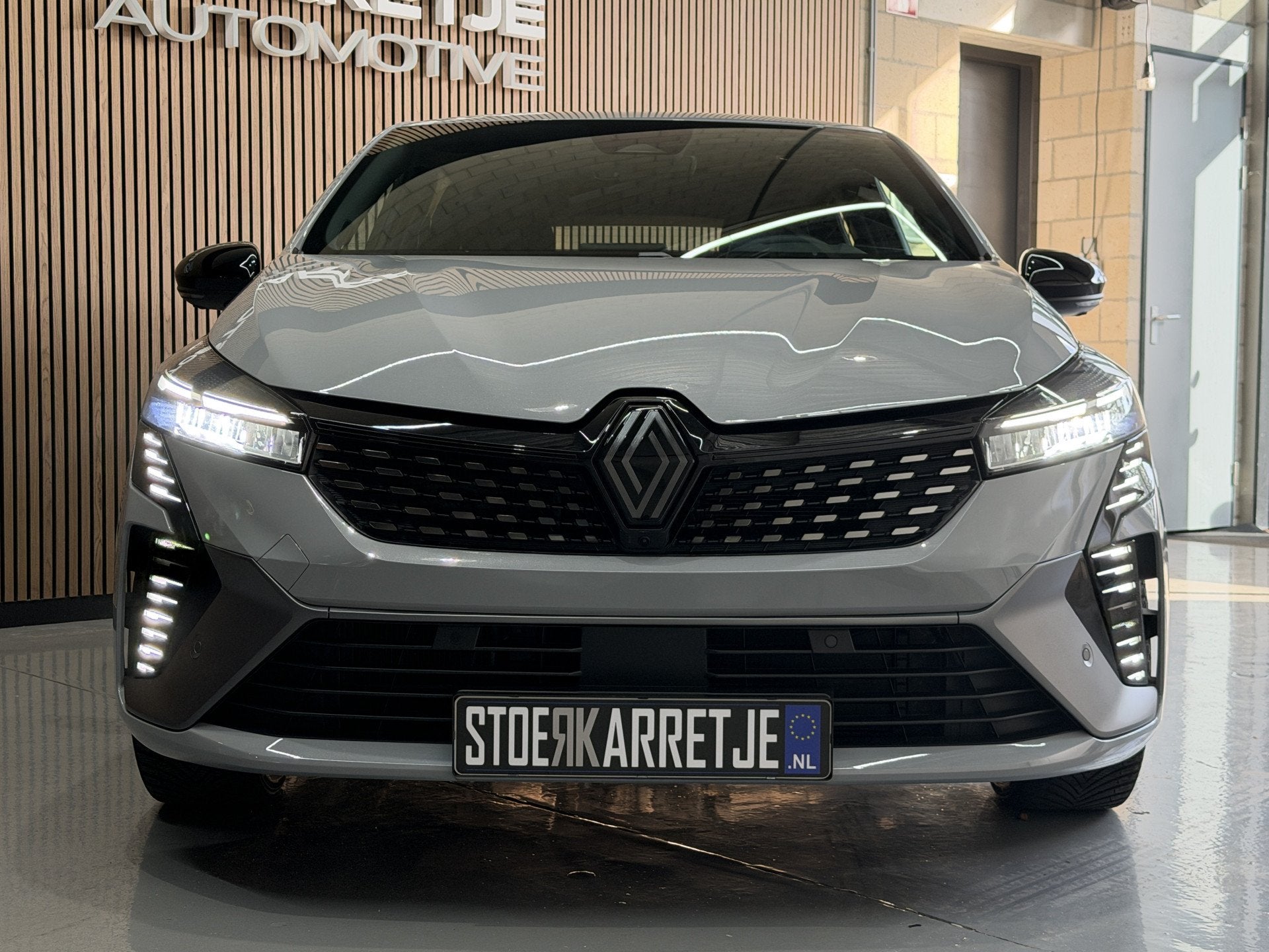 Renault Clio 1.6 E-Tech Full Hybrid 145 esprit Alpine | Groo, Gebruikt, Zwart, 4 cilinders, Leder en Stof