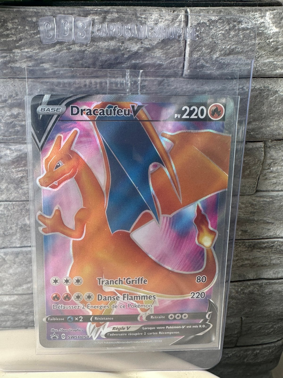 Charizard V SWSH050 - SWSH Black Star Promos “Frans”, Hobby en Vrije tijd, Ophalen of Verzenden, Nieuw, Losse kaart