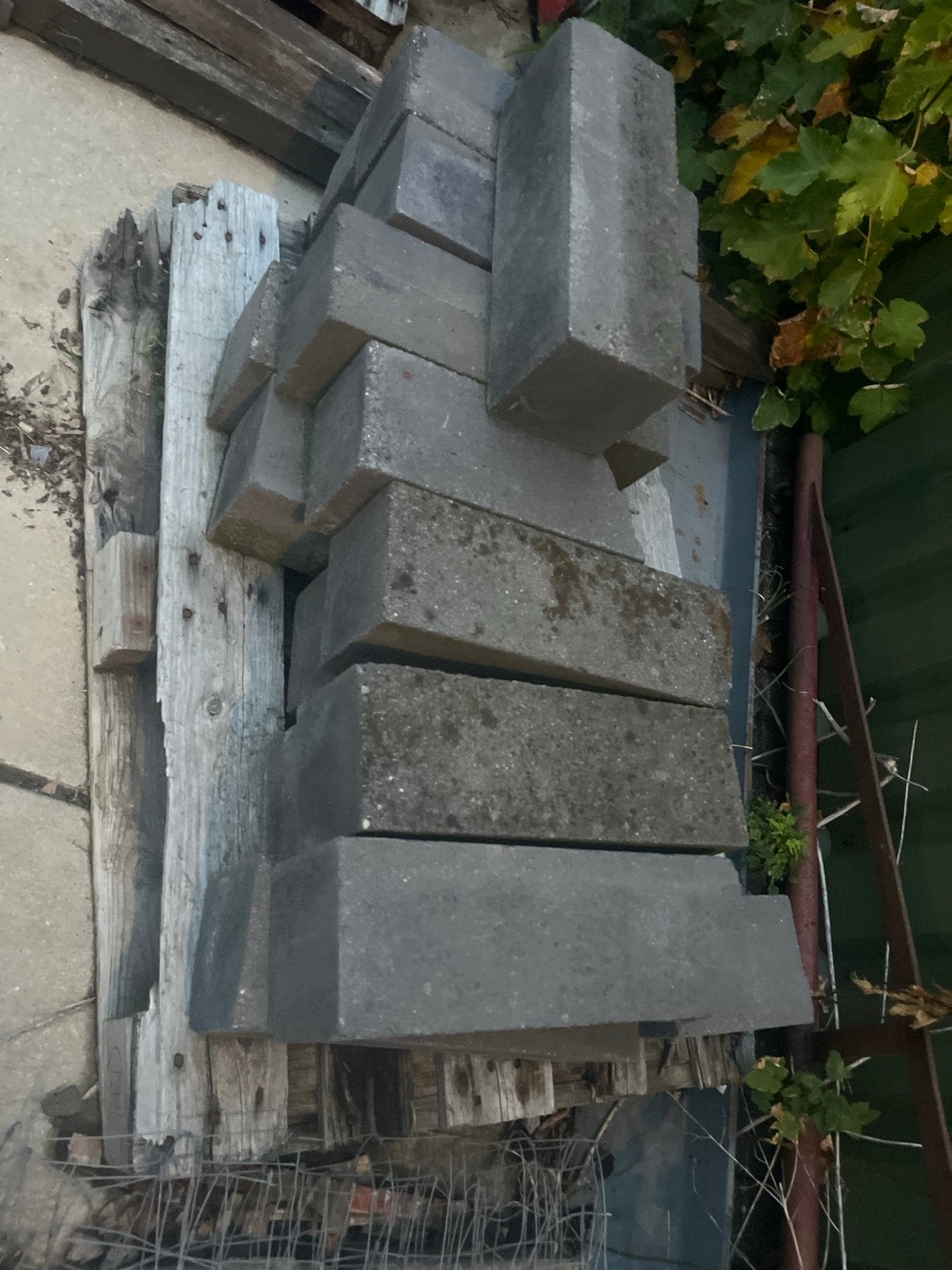 Betonnen blokken voor tuin of constructie, Doe-het-zelf en Verbouw, Ophalen, Gebruikt, Beton