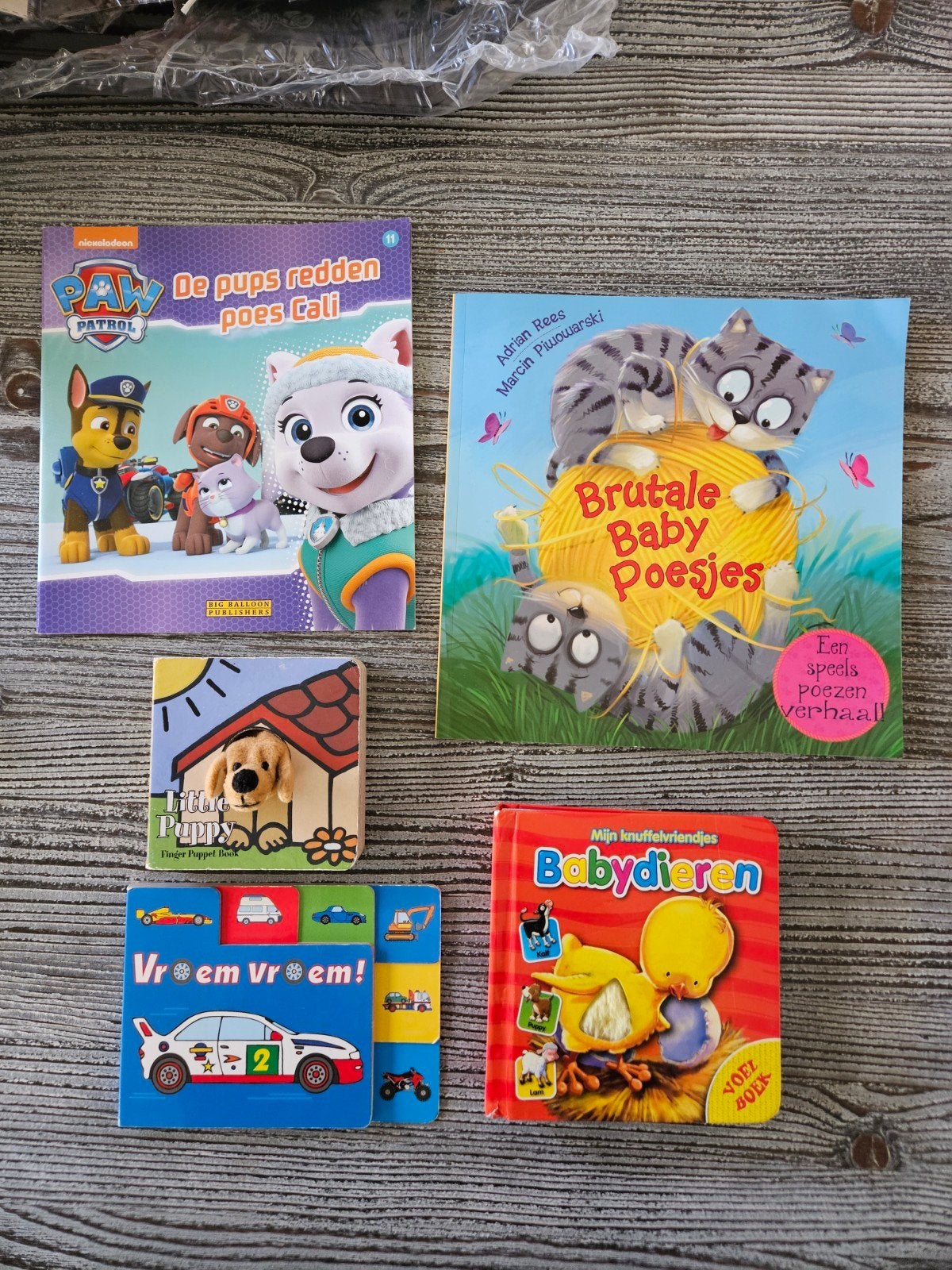 Diverse kinderboekjes: 2 nieuw, 1 Engels (3D hondje), Ophalen of Verzenden, Zo goed als nieuw, Jongen of Meisje, Voorleesboek
