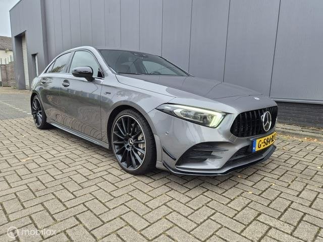Mercedes A-klasse AMG 35 4MATIC Premium Plus, Auto's, Dealer onderhouden, Euro 6, 4 cilinders, Vierwielaandrijving