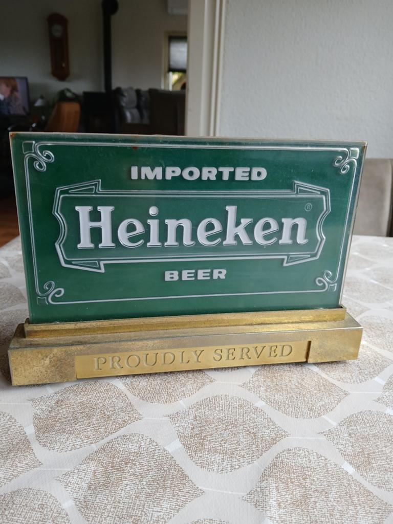 Vintage Heineken Lichtbakje - "Proudly Served" Reclame, Verzamelen, Ophalen of Verzenden, Gebruikt, Reclamebord, Plaat of Schild